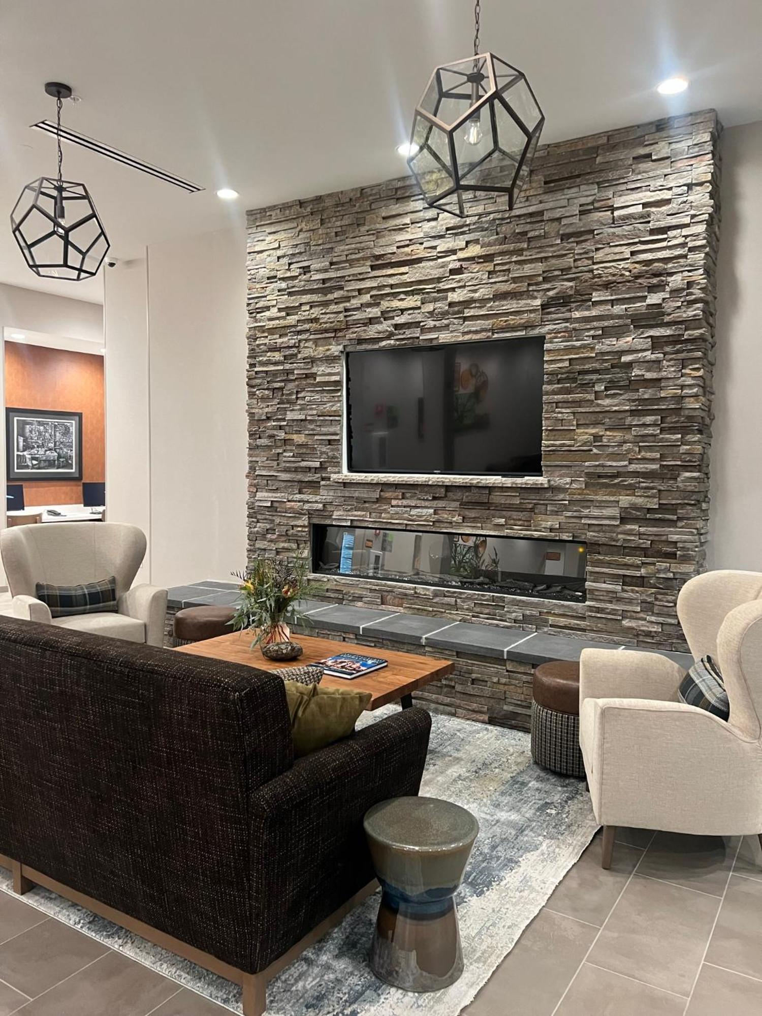 La Quinta Inn And Suites By Wyndham Lincoln Exteriör bild