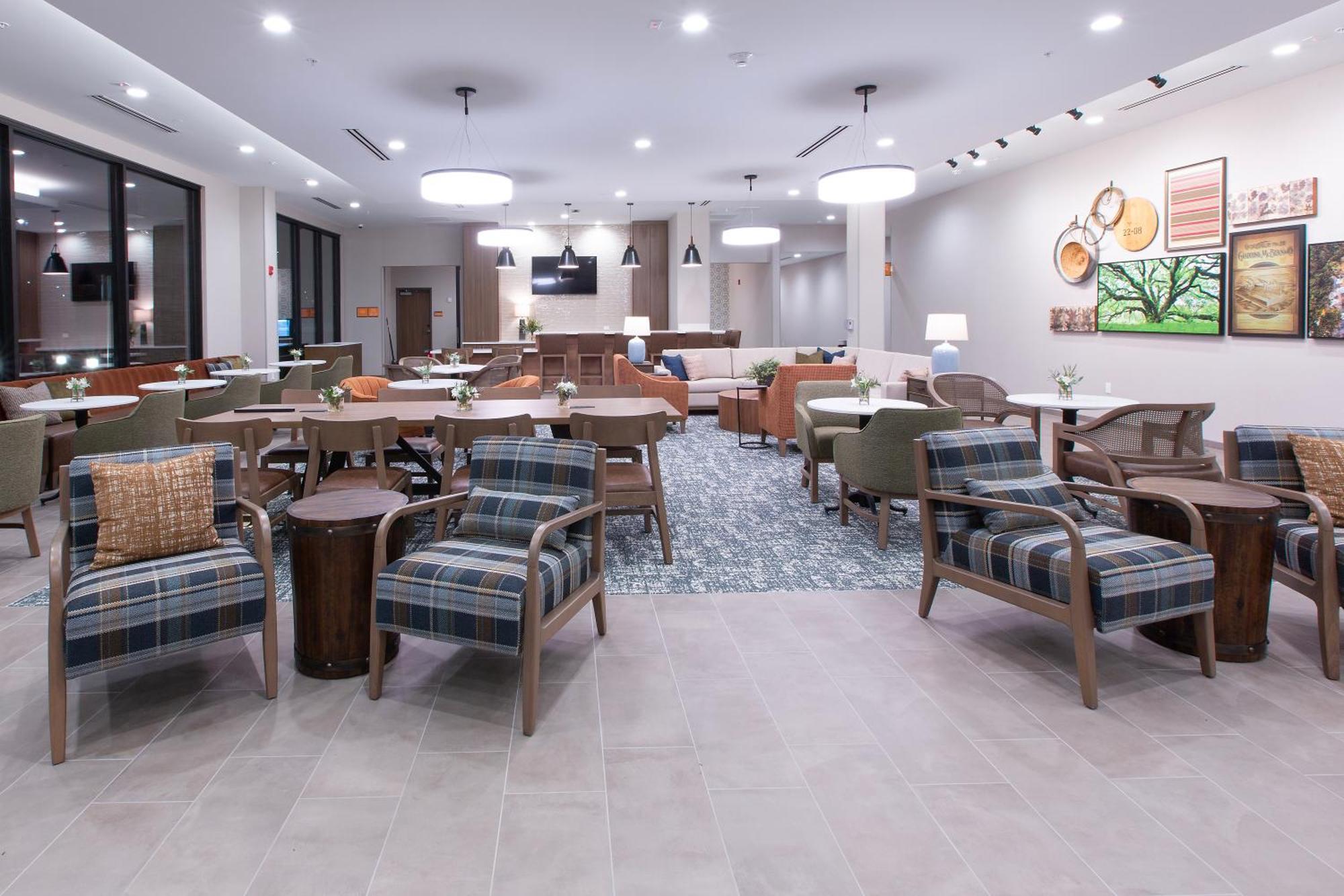 La Quinta Inn And Suites By Wyndham Lincoln Exteriör bild