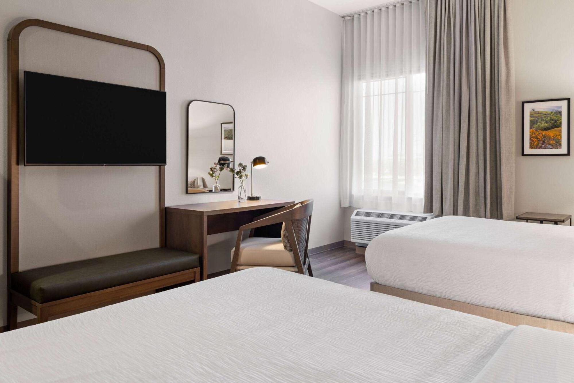 La Quinta Inn And Suites By Wyndham Lincoln Exteriör bild